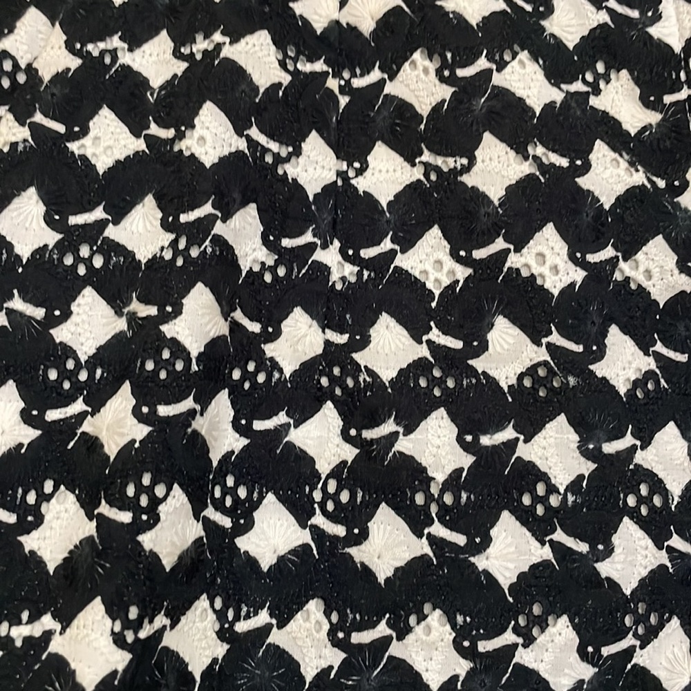 Theory fully lined shorts - Picture 2 of 4